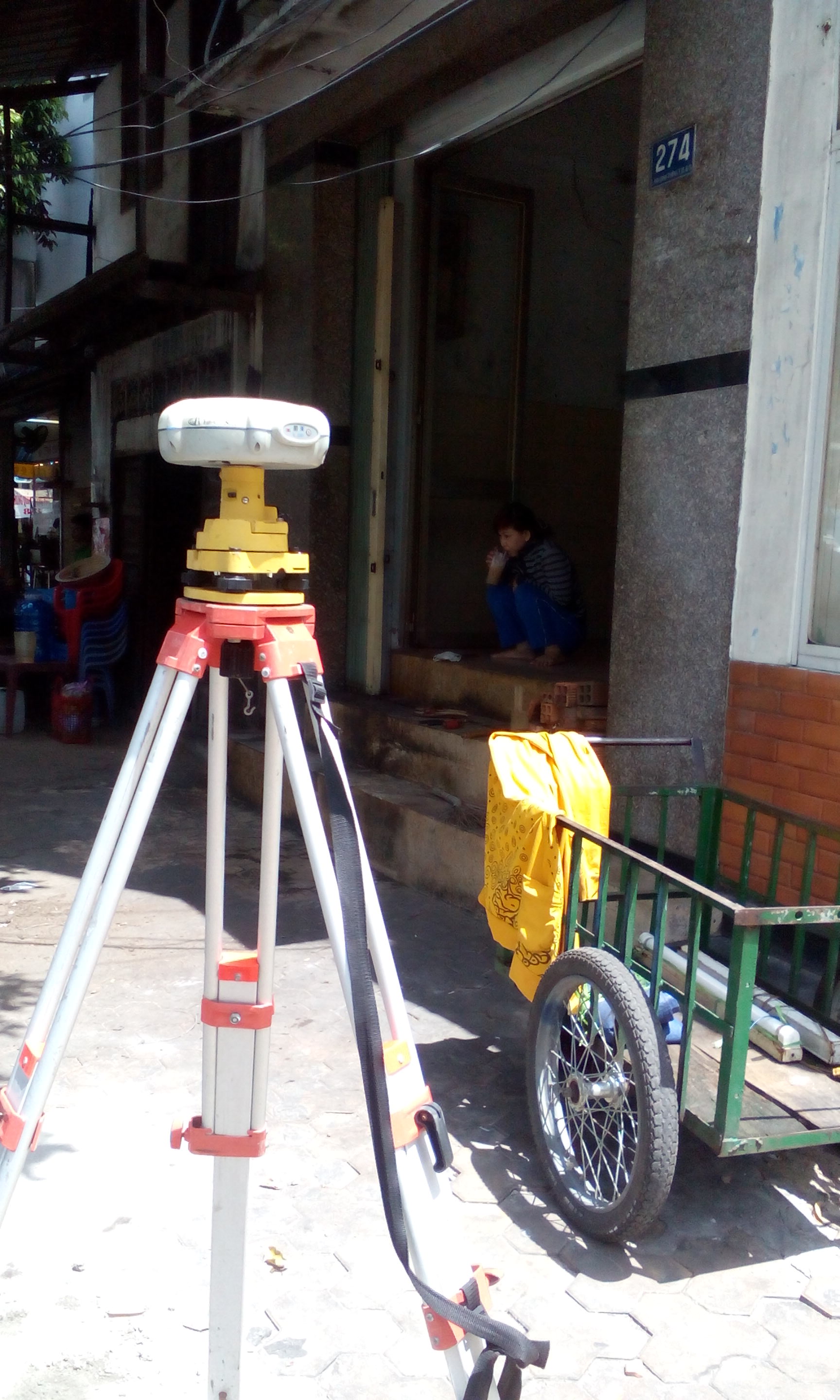 Khảo sát địa hình cấp nước Phạm Hữu Lầu